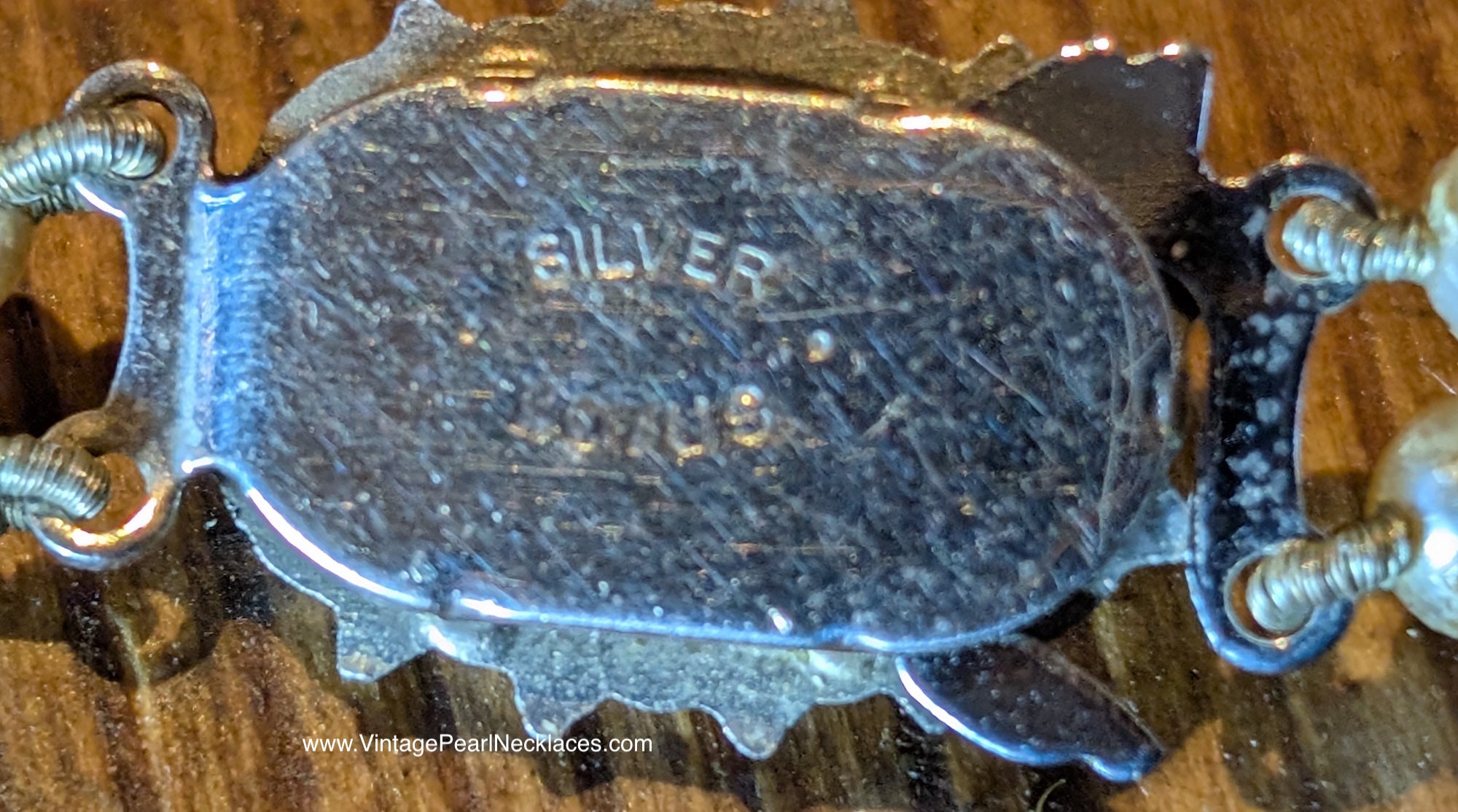 necklace clasp reverse